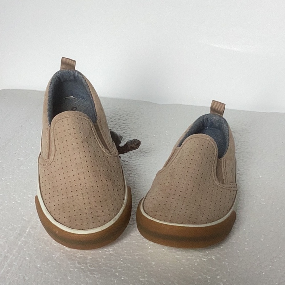 Old Navy Beige Slip-On Shoes Toddlers 7